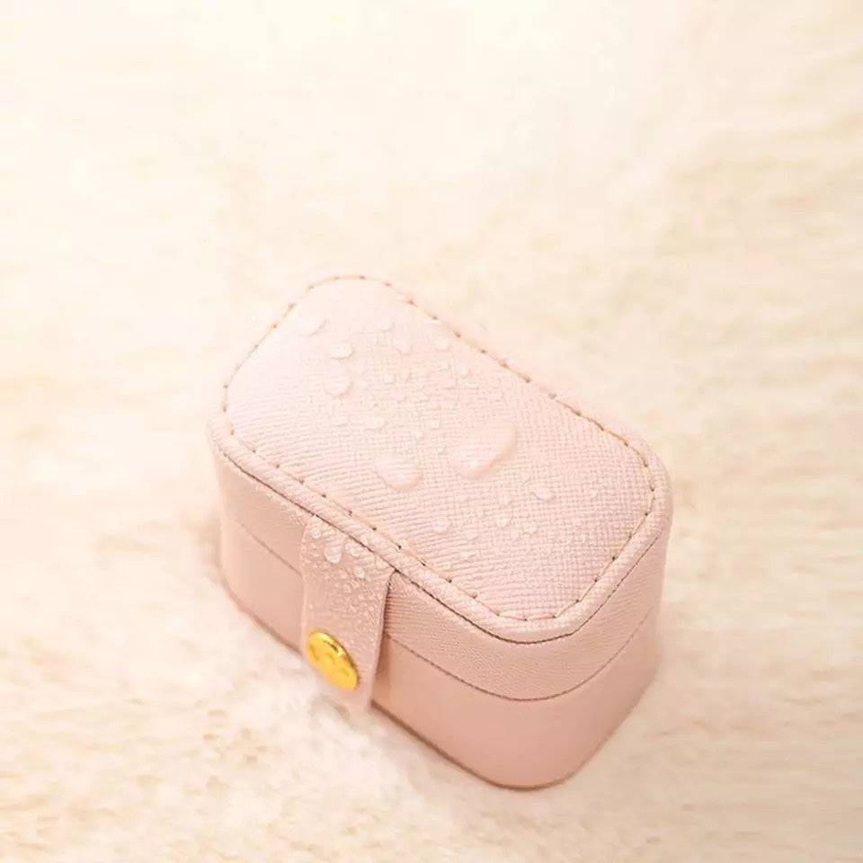 Black Travel Jewellery Case image 3