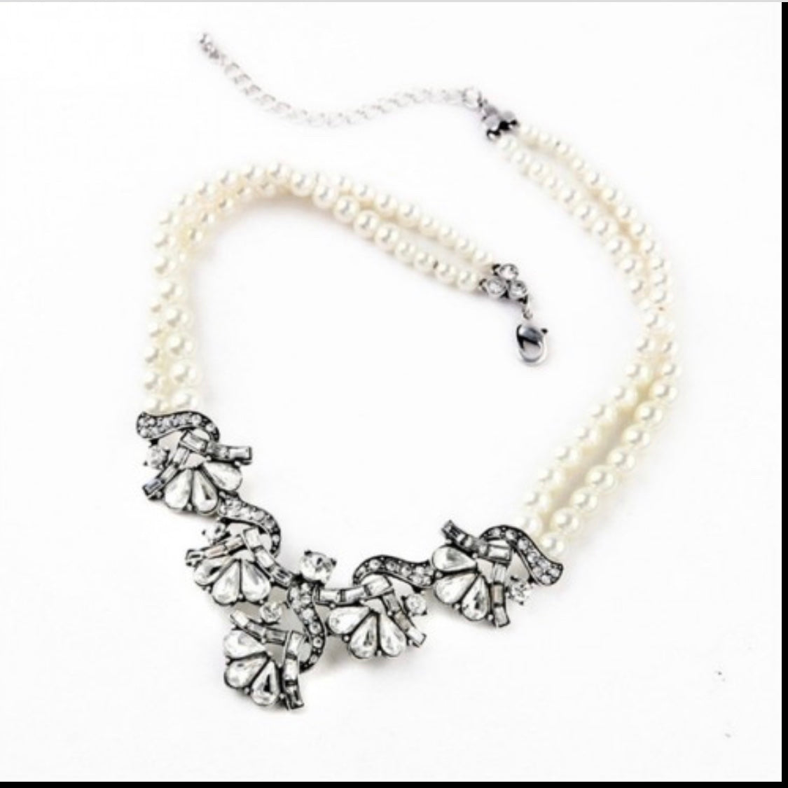 Vintage Pearl Style Necklace image 1