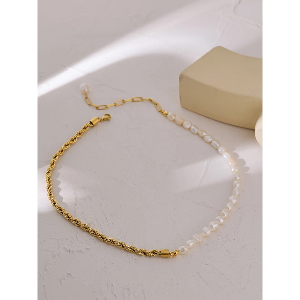 Gold and Pearl Necklace image 1